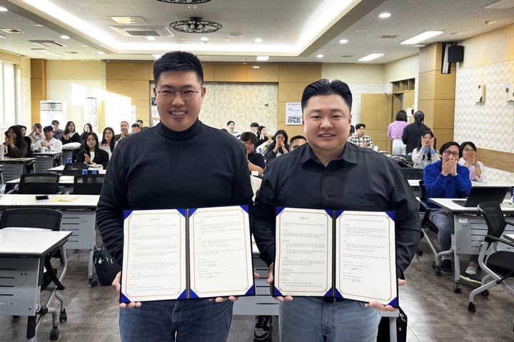 (왼쪽)정지성 에스오에스랩 대표이사, (오른쪽)이한찬 이엠에스 대표이사. (사진=에스오에스랩) *재판매 및 DB 금지