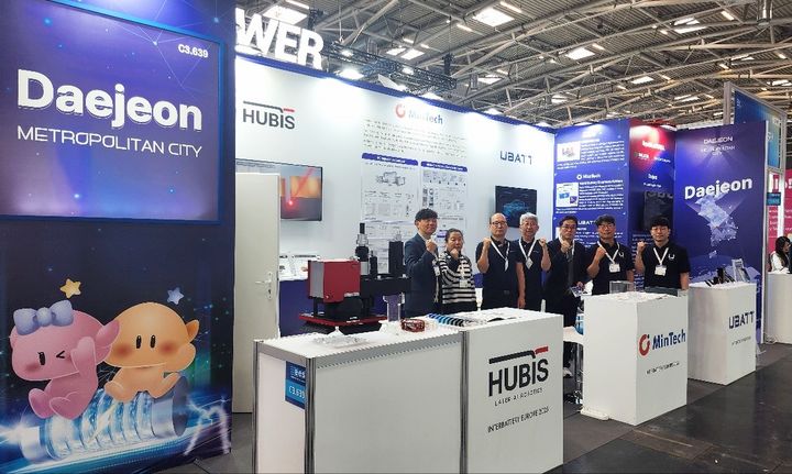 [대전=뉴시스]대전지역 이차전지 중소·벤처기업들이 글로벌 기술력을 인정받아 차세대 항공기 개발 프로젝트와 북미 이차전지 장비구축 프로젝트에 참여한다. 인터배터리 유럽 2025 대전관. (사진=대전 TP 제공) 2025. 05. 12 photo@newsis.com&nbsp; *재판매 및 DB 금지