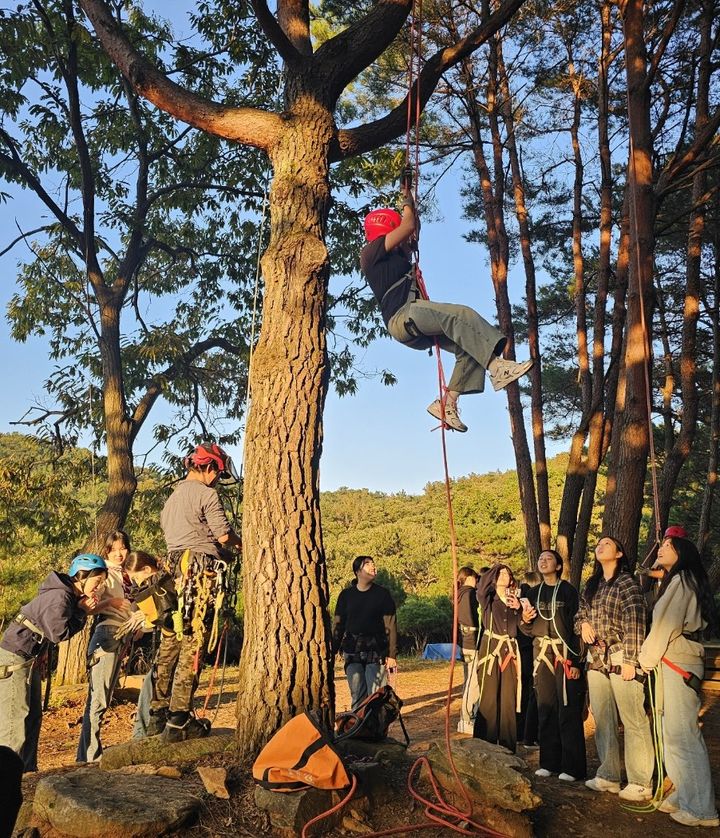 [울산=뉴시스] 구미현 기자 = 춘해보건대학교가 산림청으로부터 '산림교육전문가(유아숲지도사) 양성기관'으로 공식 지정됐다고 12일 밝혔다. (사진=춘해보건대 제공) 2025.05.12. photo@newsis.com *재판매 및 DB 금지