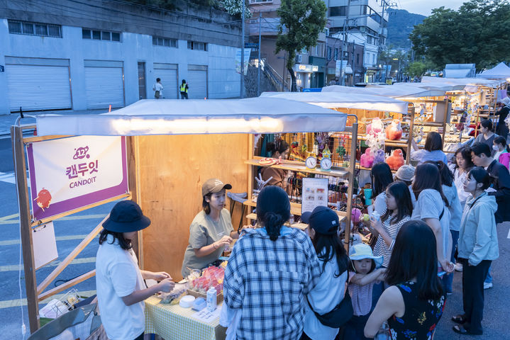 [서울=뉴시스] 누리마실 현장. 2025.05.13 (사진 제공=성북구청) photo@newsis.com *재판매 및 DB 금지