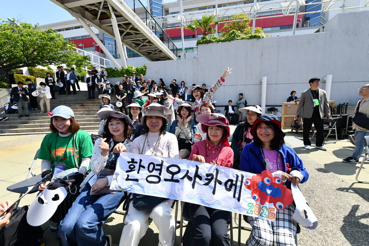  *재판매 및 DB 금지