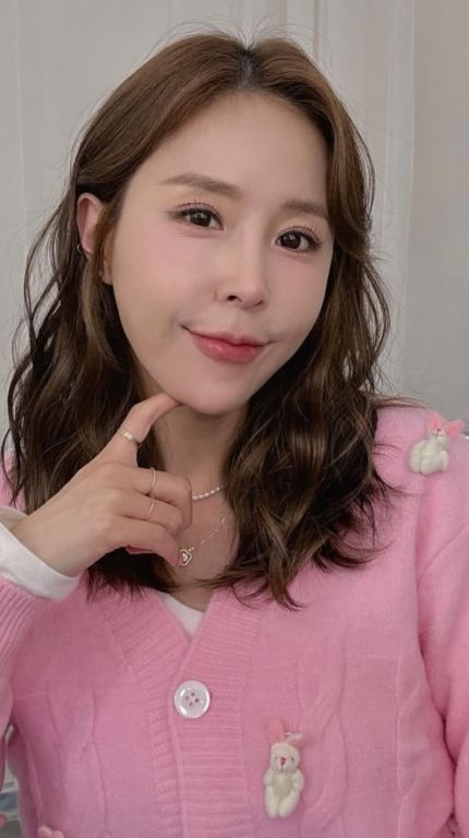 [서울=뉴시스] 신지. (사진=신지 인스타그램 캡처) 2025.05.13. photo@newsis.com *재판매 및 DB 금지