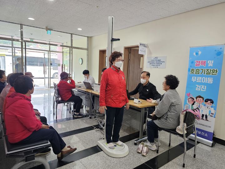 취약계층 결핵·호흡기질환 무료 이동검진. *재판매 및 DB 금지