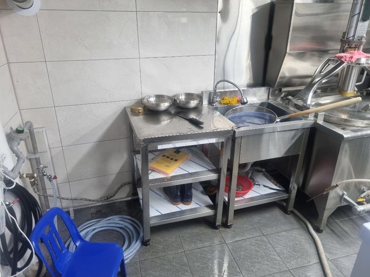 [대전=뉴시스]대전시 특별사법경찰은 봄철 행락지 인근 다중이용 음식점을 대상으로 단속을 벌여 식품위생법 위반 사항 5건을 적발했다. 2025. 05. 13 photo@newsis.com *재판매 및 DB 금지