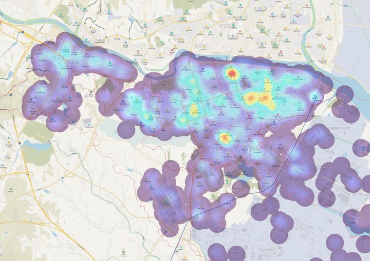 [울산=뉴시스] 울산시 남구가 행정의 효율성과 정책의 신뢰도를 높이기 위해 지역 내 다양한 분야의 정보를 정책 지도로 자체 제작해 업무에 적극 활용하고 있다. 사진은 불법 주정차 민원 다발구역 히트맵. (사진=울산 남구 제공) photo@newsis.com *재판매 및 DB 금지