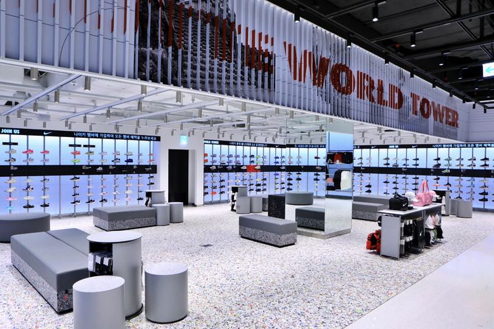 [서울=뉴시스]롯데백화점이 14일 잠실 롯데월드몰 지하 1층에 러닝 콘셉트의 '나이키 라이즈' 매장을 연다고 밝혔다.(사진=롯데백화점 제공) *재판매 및 DB 금지