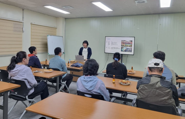 [광주=뉴시스] 광주장애인종합복지관 ‘정신장애인 직업역량강화 지원 특화사업' 추진. (사진=광주장애인종합복지관 제공). photo@newsis.com *재판매 및 DB 금지