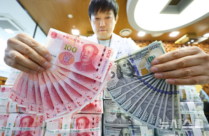 [올댓차이나] 위안화 기준치 1달러=7.1414위안…0.064% 절상