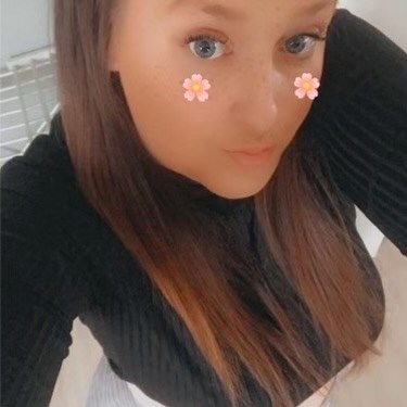 [서울=뉴시스] 임신 30주차였던 알리샤 피셔가 자택 침실 바닥에서 숨진 채로 발견됐다. 함께 있던 태아도 생명을 잃으면서 가족들은 큰 충격에 빠졌다. (사진=Muchloved 홈페이지 캡처) 2025.05.13 *재판매 및 DB 금지