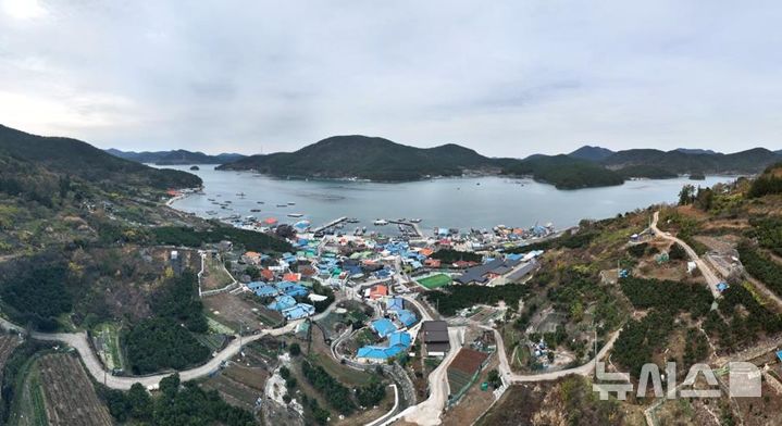 [거제=뉴시스]경남 거제 산달도마을 전경.(사진=경남도 제공) 2025.05.14. photo@newsis.com