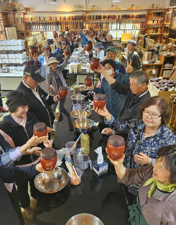 고추장 만드는 충주 귀농인과 원주민들 *재판매 및 DB 금지