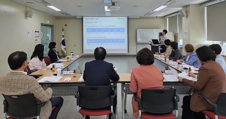 횡성형 노인 의료·돌봄 통합지원. *재판매 및 DB 금지