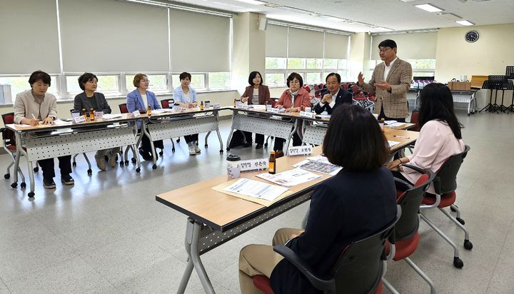 횡성형 노인 의료·돌봄 통합지원. *재판매 및 DB 금지
