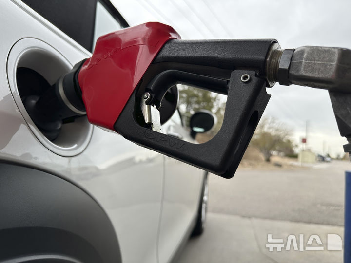 [AP/뉴시스] 미 주유소 