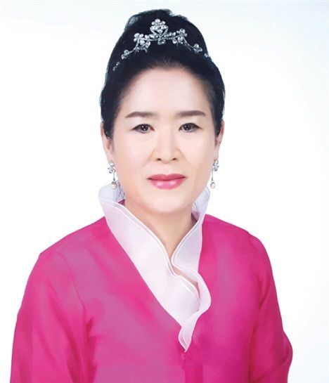 [서울=뉴시스] 한센인 미용 봉사로 대통령 표창을 받은 이순자씨. 2025. 5. 15. (사진=보건복지부 제공) *재판매 및 DB 금지