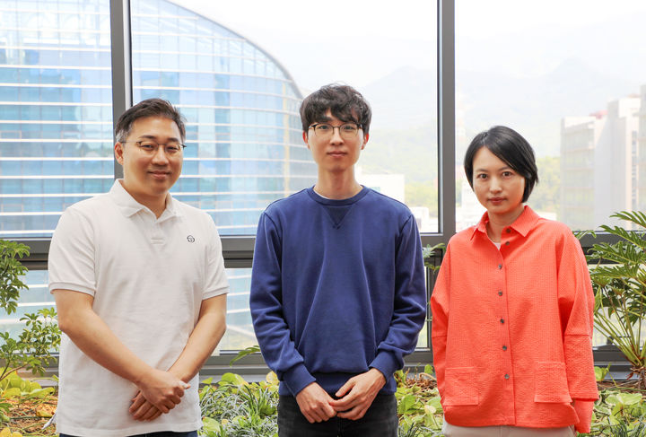 [대구=뉴시스] 대구경북과학기술원(DGIST) 고재원 교수(왼쪽부터), 김현호 박사, 엄지원 교수. (사진=DGIST 제공) 2025.05.15. photo@newsis.com&nbsp; *재판매 및 DB 금지