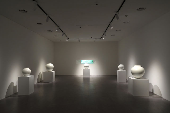 강민수 작가 작품 전시 전경(사진=한국도자재단 제공) *재판매 및 DB 금지