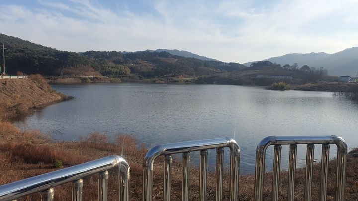[서산=뉴시스] 금학저수지 전경. (사진=서산시 제공) 2025.05.16. photo@newsis.com *재판매 및 DB 금지