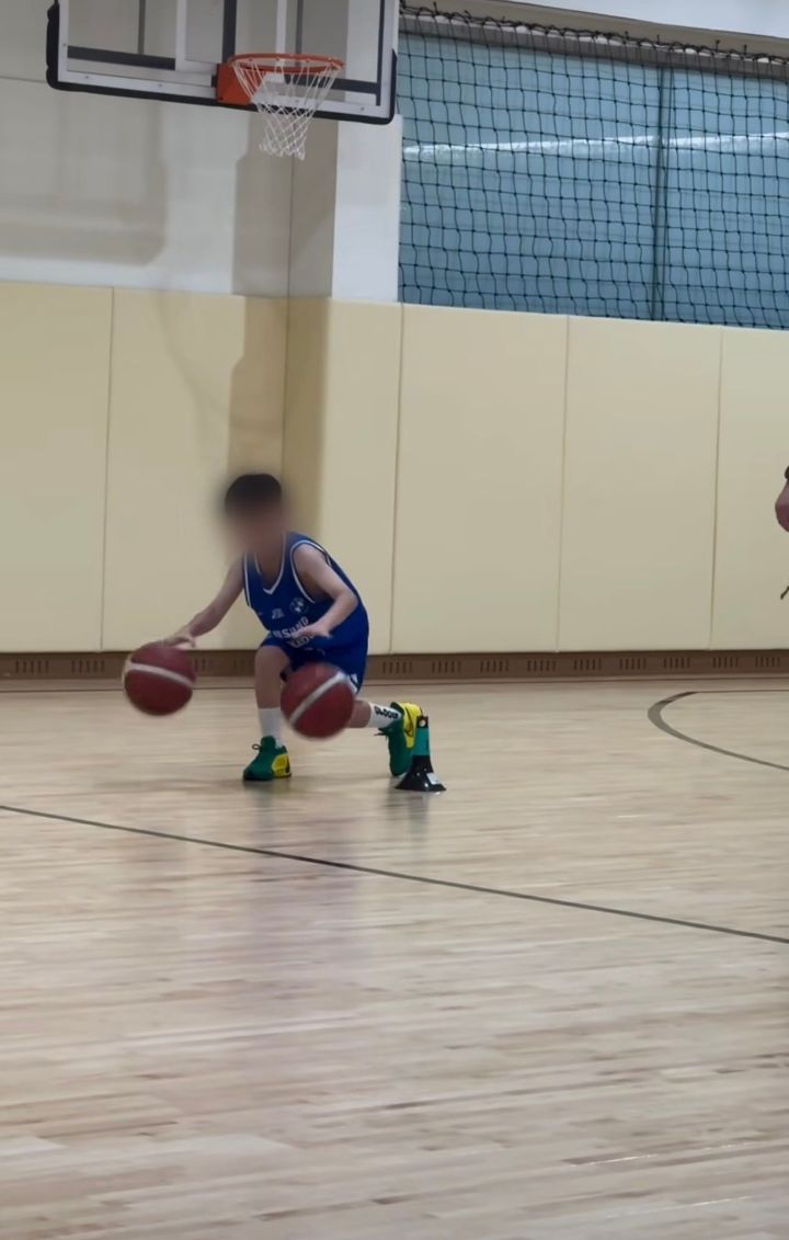 [서울=뉴시스] 호주 출신 방송인 샘 해밍턴의 첫째 아들 윌리엄 해밍턴이 근황을 공개했다. (사진=윌리엄 해밍턴 인스타그램 캡처) 2025.05.16. photo@newsis.com *재판매 및 DB 금지