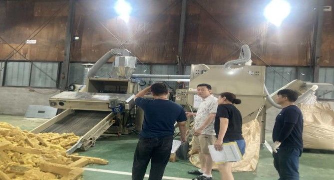 [양산=뉴시스] 환경오염물질 배출업소를 점검하고 있다. (사진=양산시 제공) 2025.05.16. photo@newsis.com *재판매 및 DB 금지