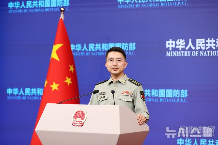 [베이징=뉴시스] 장빈 중국 국방부 대변인.(사진=중국 국방부 홈페이지 갈무리) 2025.05.16 photo@newsis.com
