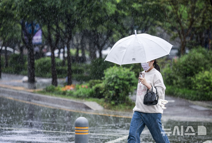 전북 낮부터 비…낮 29~32도 식중독·자외선 주의