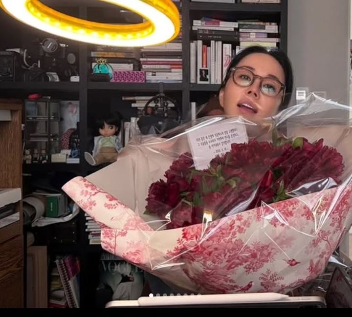 [서울=뉴시스] 엄정화. (사진=엄정화 인스타그램 캡처) 2025.05.18. photo@newsis.com *재판매 및 DB 금지