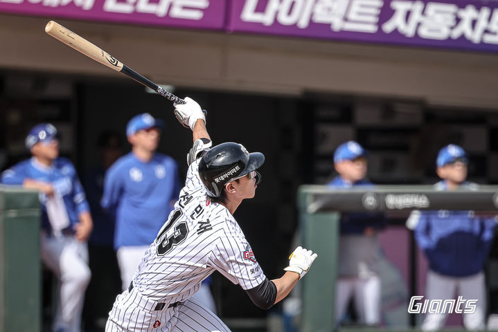 [서울=뉴시스] 프로야구 롯데 자이언츠의 전민재. (사진 = 롯데 자이언츠 제공) 2025.05.18. *재판매 및 DB 금지