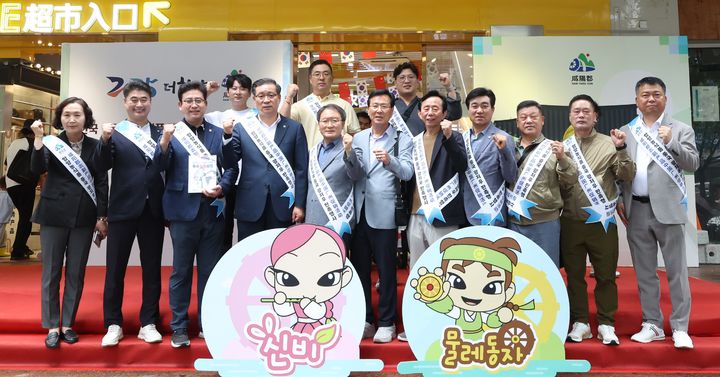 [함양=뉴시스] 함양군 중국 광저우시 안테나숍 개설 (사진=함양군 제공) 2025. 05. 19. photo@newsis.com *재판매 및 DB 금지