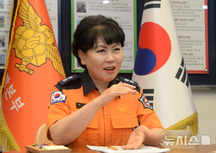 [전주=뉴시스] 김얼 기자 = 이오숙 전북특별자치도 소방본부장이 최근 전북 전주시 전북특별자치도청에서 인터뷰를 하고 있다. 2025.05.26. pmkeul@newsis.com