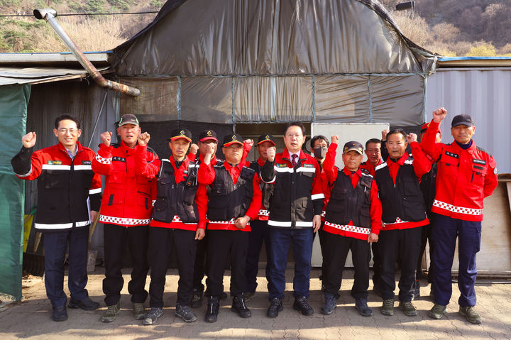 [괴산=뉴시스] 괴산군 봄철 산불조심기간 산불예방 활동 모습. (사진=괴산군 제공) photo@newsis.com *재판매 및 DB 금지