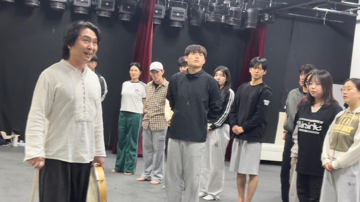 [대구=뉴시스]대경대, 프랑스 자크륵콕 연극학교 유진우 교수 배우신체훈련법 개최 (사진=대경대 제공) photo@newsis.com *재판매 및 DB 금지