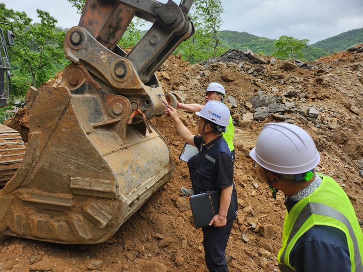 [홍성=뉴시스] 충남도 공사현장 안전점검 모습.&nbsp; *재판매 및 DB 금지