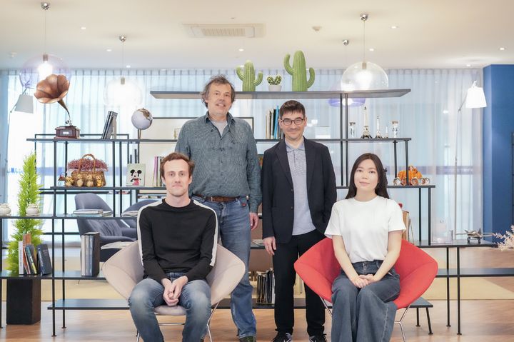 [울산=뉴시스] 구미현 기자 = UNIST 연구진. 사진 좌측 상단부터 시계방향으로 안톤 가트너 특훈교수, 스테판 롤랑 IBS 연구위원(현 UNIST 연구부교수), 카디샤 살레모바 연구원, 피터 기어리 연구원(제1저자). 2025.05.20. photo@newsis.com *재판매 및 DB 금지