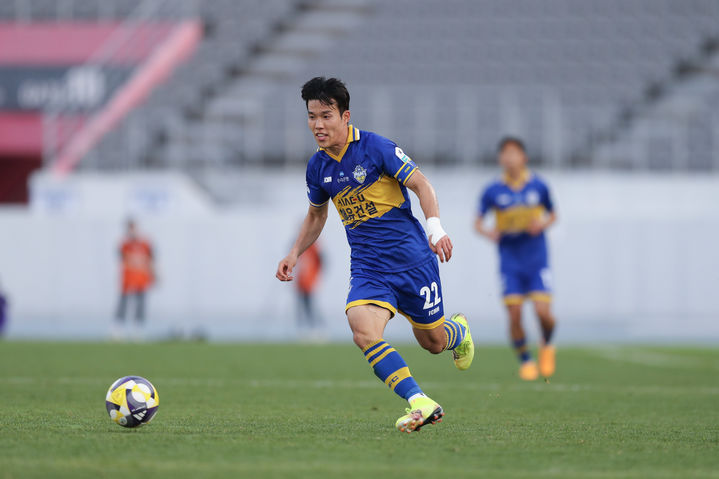 [서울=뉴시스] 프로축구 K리그2 충남아산의 김승호. (사진=한국프로축구연맹 제공) *재판매 및 DB 금지