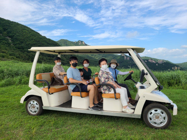 [합천=뉴시스] 합천군 황매산 나눔카트 투어, 7월 1일부터 유료 운영 (사진=합천군 제공) 2025. 05. 20. photo@newsis.com&nbsp; *재판매 및 DB 금지