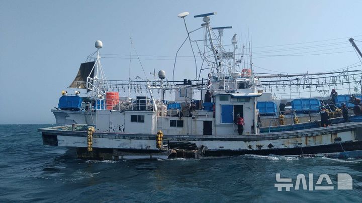 사고 어선 파손 부위.(사진=포항해양경찰서 제공)