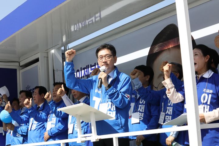 [하동=뉴시스]민주당, 화개장터서 영·호남 합동 유세. 사진은 김경수 전 경남지사.(사진=민주당 경남도당 제공) 2025.05.20.photo@newsis.com *재판매 및 DB 금지