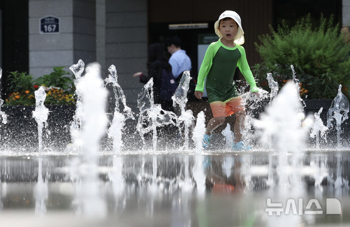 5월인데 아침이 22.7도?…청주 ‘역대급 더위’에 충북도민들 놀랐다