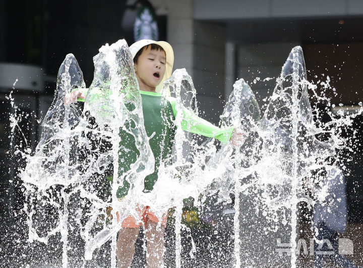 충남권 내륙 중심 소나기…예상 강수량 5~10mm