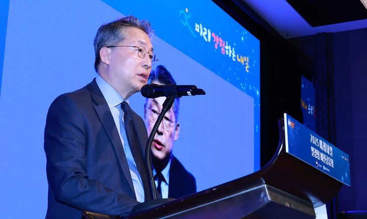 [서울=뉴시스] 김민석 고용노동부 장관 직무대행(사진=고용노동부 제공) 2025.05.20. photo@newsis.com *재판매 및 DB 금지