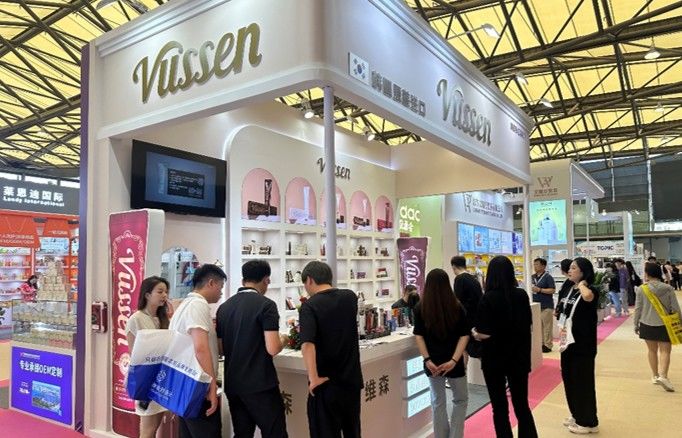 [서울=뉴시스] 오스템임플란트의 자회사 오스템파마는 지난 12일부터 14일까지 상하이 국제엑스포센터에서 열린 '중국 뷰티 엑스포 2025(China Beauty Expo 2025·CBE)'에 프리미엄 구강케어 브랜드 ‘뷰센’ 전시부스를 운영했다고 21일 밝혔다. (사진=오스템파마 제공) 2025.05.21. photo@newsis.com *재판매 및 DB 금지