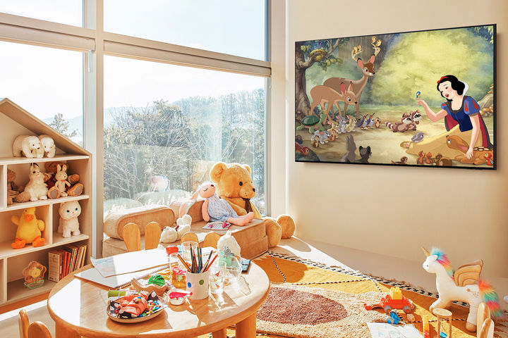 [서울=뉴시스]삼성 아트 스토어 디즈니 컬렉션에 포함된 '백설공주와 일곱 난쟁이' 라이프스타일 이미지. (사진 = 삼성전자) 2025.05.21. photo@newsis.com *재판매 및 DB 금지