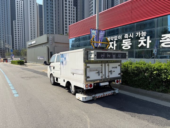 [대전=뉴시스]대전시는 대규모 굴착공사 인허가 시 GPR 탐사 의무 조건을 부여하는 제도를 도입한다. GPR 탐사 차량. (사진=대전시 제공) 2025. 05. 21 photo@newsis.com *재판매 및 DB 금지