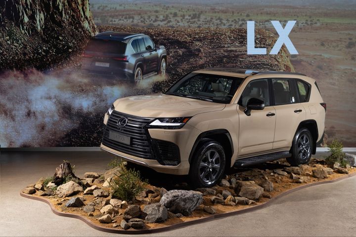 [서울=뉴시스] 한국토요타자동차가 출시한 렉서스 플래그십 SUV '디 올 뉴 LX 700h' 5인승 오버트레일 차량 모습. (사진=한국토요타 제공) 2025.05.21 photo@newsis.com *재판매 및 DB 금지