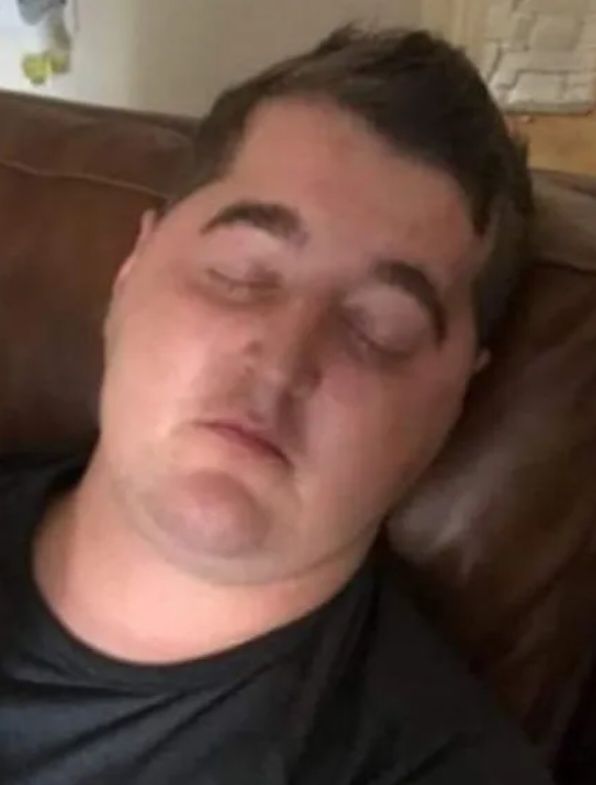 [서울=뉴시스] 뇌종양이 발견돼 시한부 판정을 받은 스콧 힌치 (사진=더선 캡쳐) 2025.05.21 *재판매 및 DB 금지