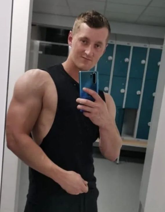 [서울=뉴시스] 스콧 힌치(31)는 취미로 운동을 즐길 정도로 건강했다.(사진=더선 캡쳐) 2025.05.21 *재판매 및 DB 금지