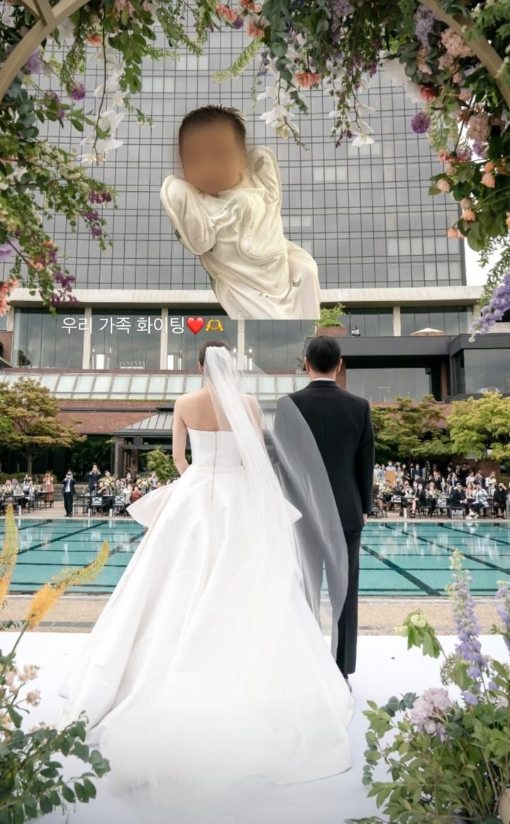 [서울=뉴시스] 손담비가 결혼 사진에 딸 해이 양의 모습을 더했다. (사진=손담비 인스타그램 캡처) 2025.05.22. photo@newsis.com  *재판매 및 DB 금지