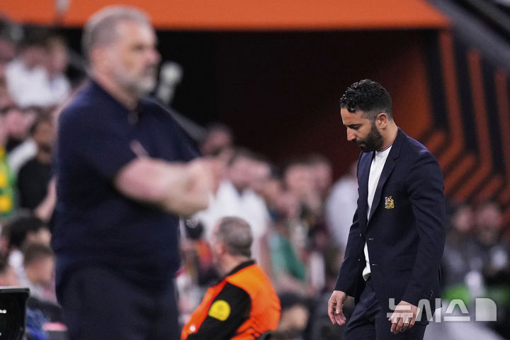 [빌바오=AP/뉴시스]유로파 준우승 맨유 아모림 감독. 2025.05.21.