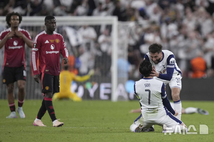 [빌바오=AP/뉴시스[손흥민 생애 첫 우승. 2025.05.21.